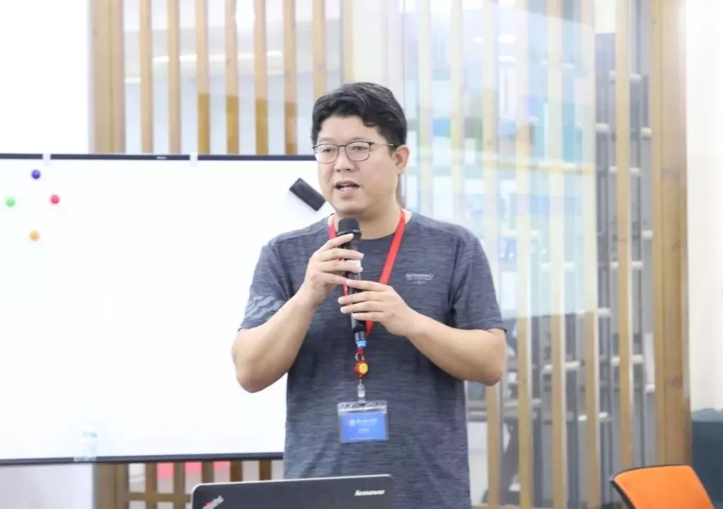 2.webp.jpg 2.webp.jpg