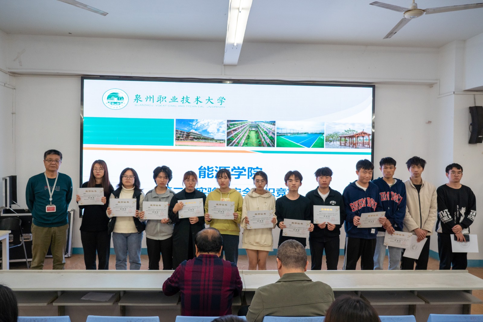 DSC07906.jpg DSC07906.jpg